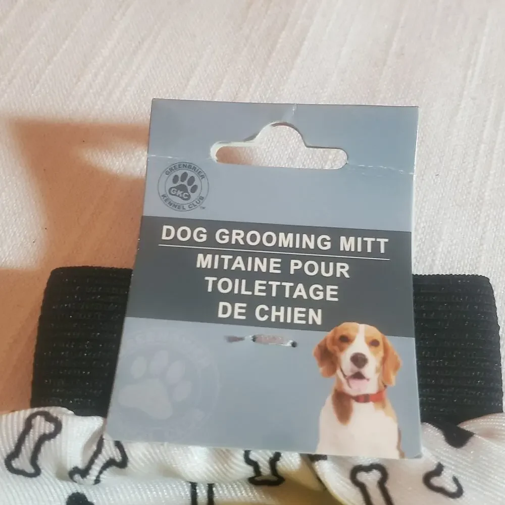 Greenbrier Kennel Club Dog Grooming Mitt (GBDM) Bone & Paw Themes. Free Shipping
